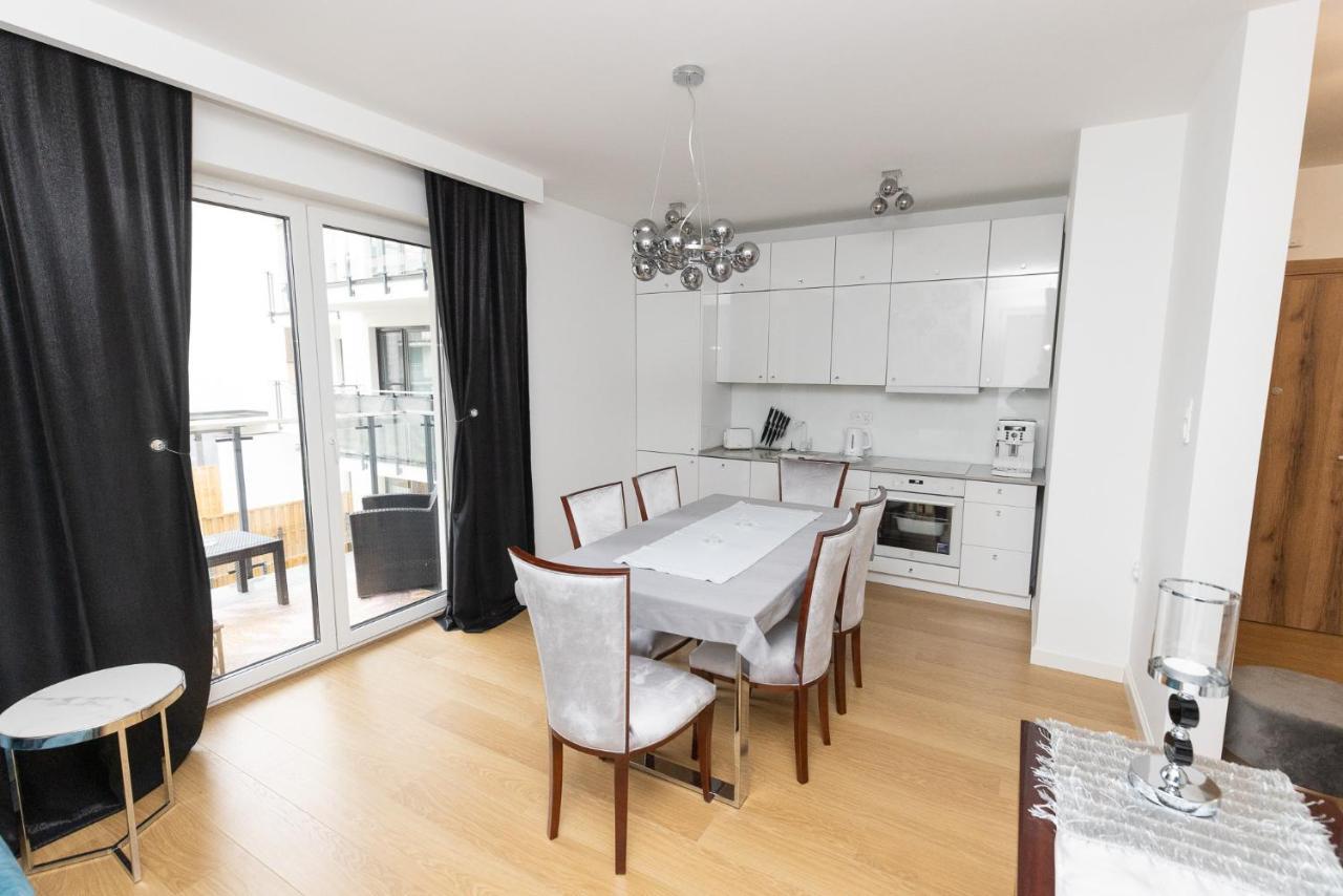 Apartament Business & Living No 91 Nad Zalewem W Cedzynie, Hala Garazowa Cedzyna Eksteriør billede